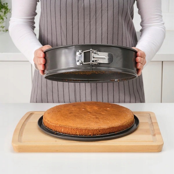 IKEA HEMMABAK FORMA DO PIECZENIA OKRĄGŁA Z WYJMOWANYM DNEM 27 CM - obrazek 4