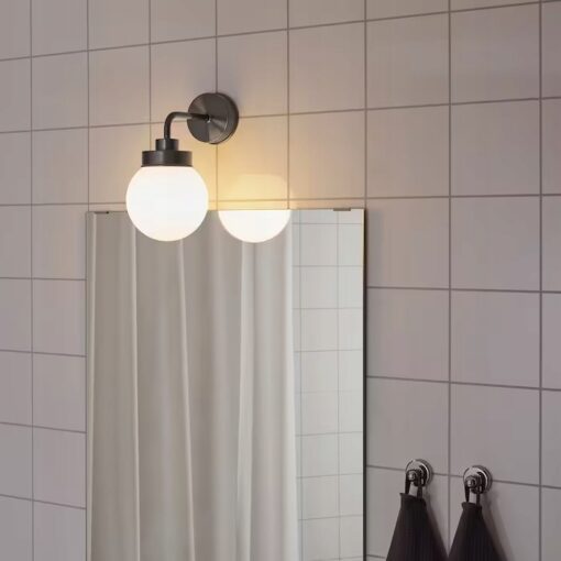 IKEA FRIHULT LAMPA ŚCIENNA CZARNA 14CM - obrazek 4