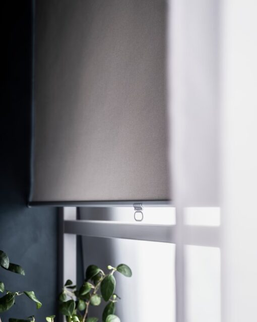 IKEA SKOGSKLOVER ROLETA SZARY 120x195 CM - obrazek 7