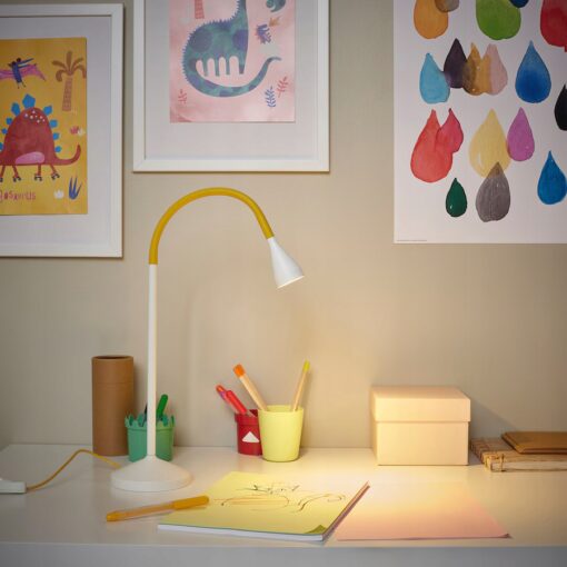 IKEA NAVLINGE Lampka na biurko LED, żółty/biały - obrazek 3
