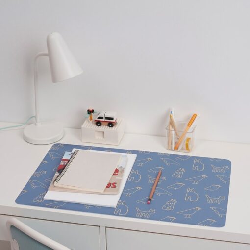 IKEA BONSYRSA Podkładka na biurko niebieska ze wzorem w zwierzęta 60x37 cm - obrazek 2